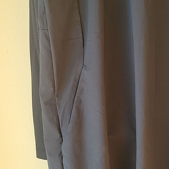 Hurley Women's Dress L Black Activewear Lightweight 1/4 Zip - Picture 6 of 8